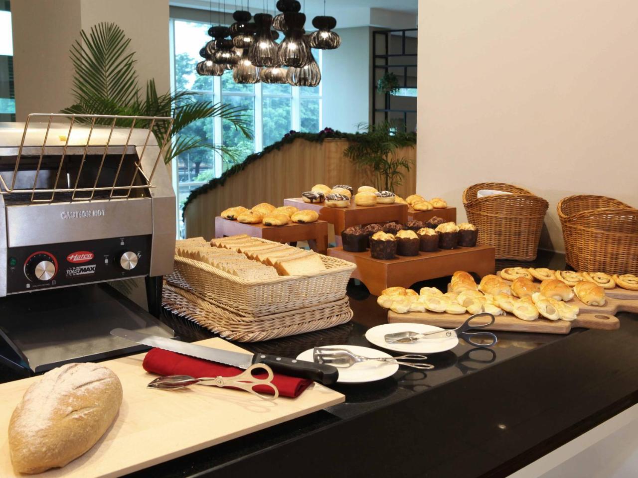 Swiss-Belresidences Kalibata Jakarta Exteriör bild